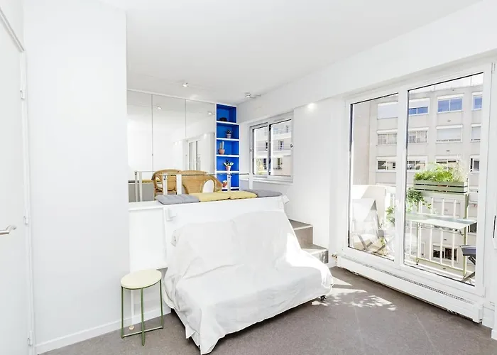 Pour 2p Etudiant Ou Pro Bail Mobilite Paříž